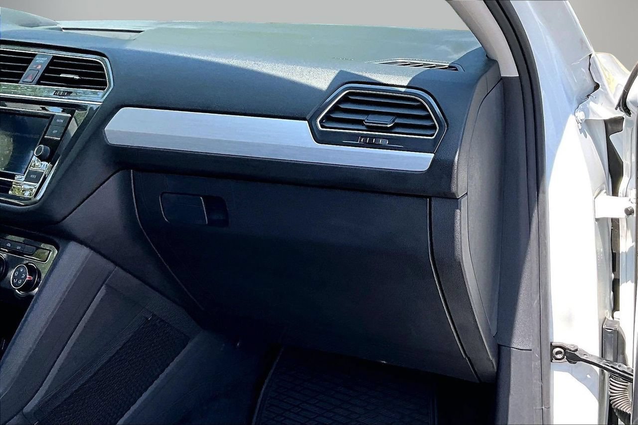 Used 2020 Volkswagen Tiguan S FWD image 19
