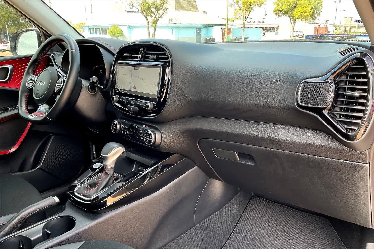 Certified 2024 Kia Soul GT-Line FWD image 22