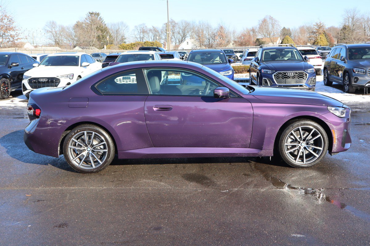 Used 2025 BMW 230i xDrive Coupe w/ Premium Package image 4