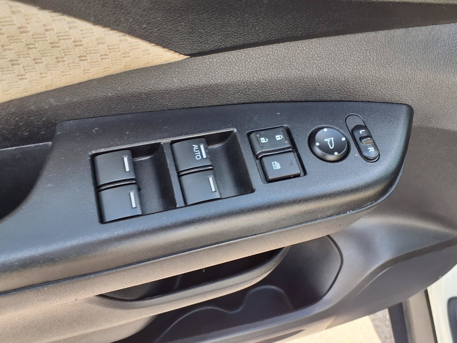Used 2015 Honda CR-V EX image 23