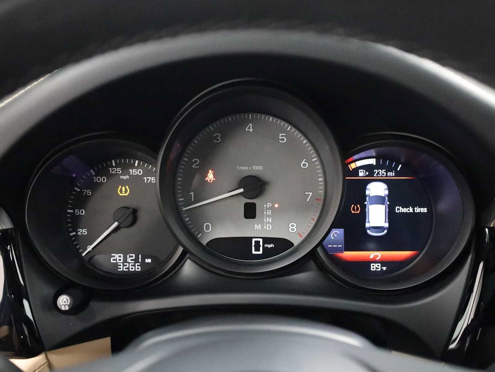 Certified 2023 Porsche Macan S AWD/4WD image 24