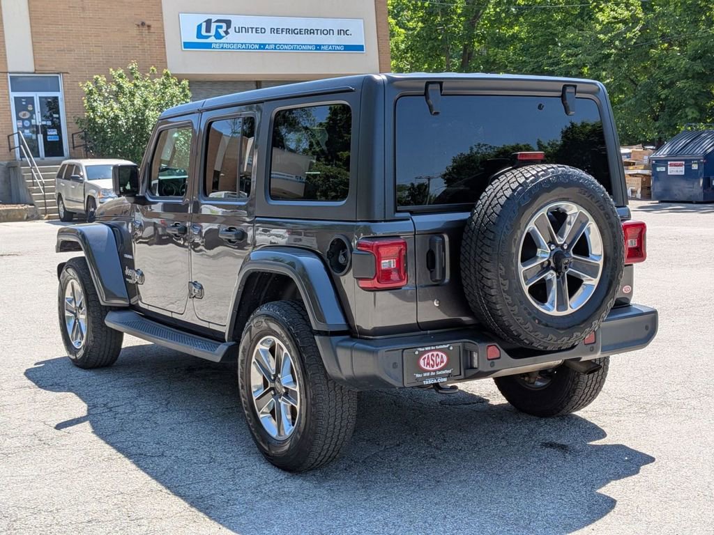 Used 2019 Jeep Wrangler Unlimited Sahara w/ Dual Top Group AWD/4WD image 8