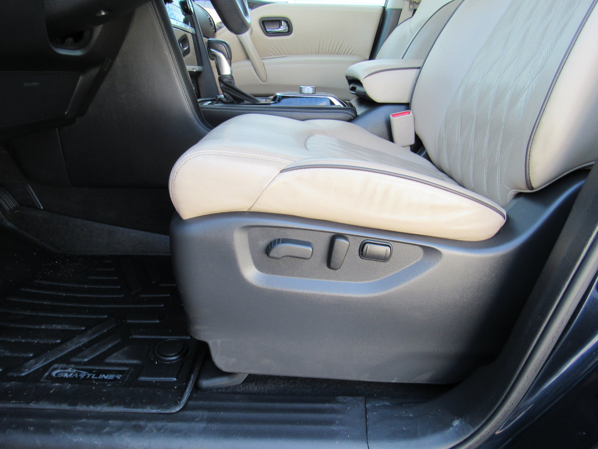Used 2021 Nissan Armada Platinum w/ Captain's Chairs Package AWD/4WD image 15