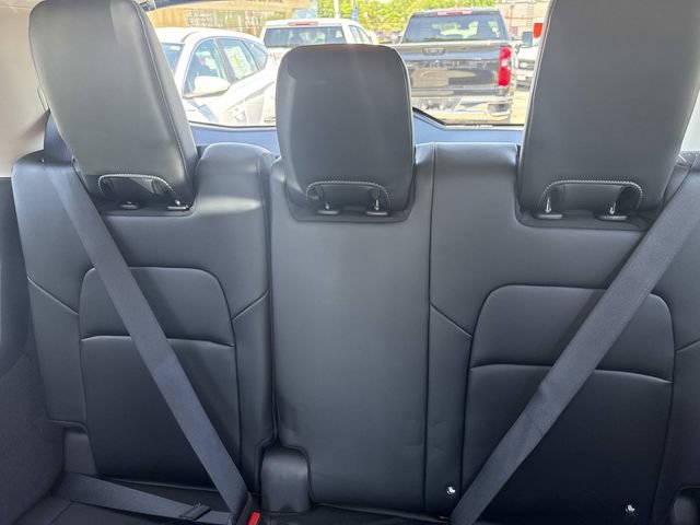 Used 2023 Nissan Pathfinder Platinum AWD/4WD image 16