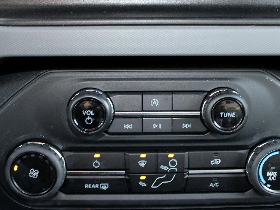 Used 2023 Ford Bronco Black Diamond image 25