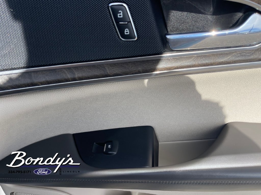 Used 2019 Lincoln Nautilus Select FWD image 20