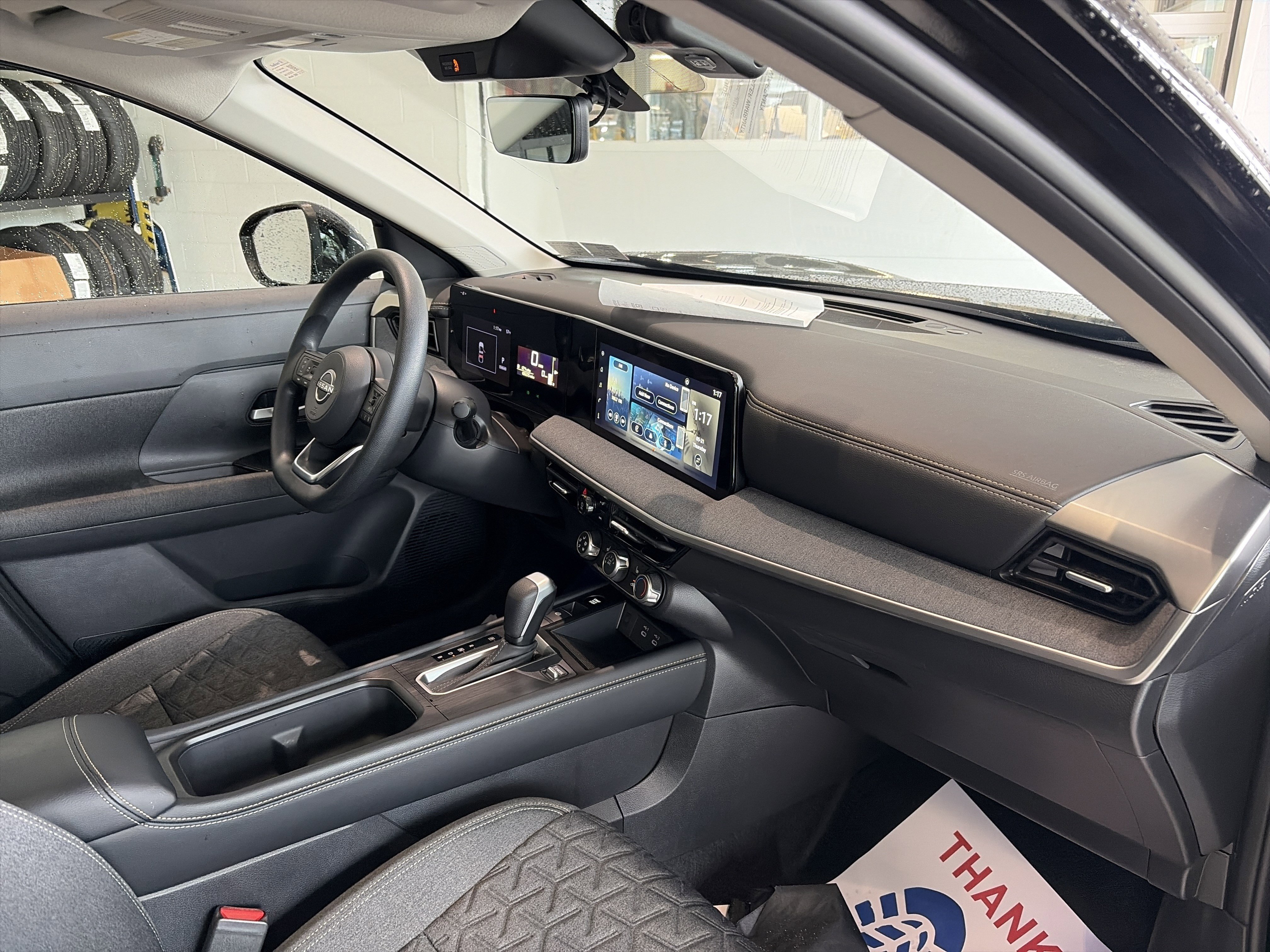 Used 2025 Nissan Kicks SV w/ SV Premium Package AWD/4WD image 18