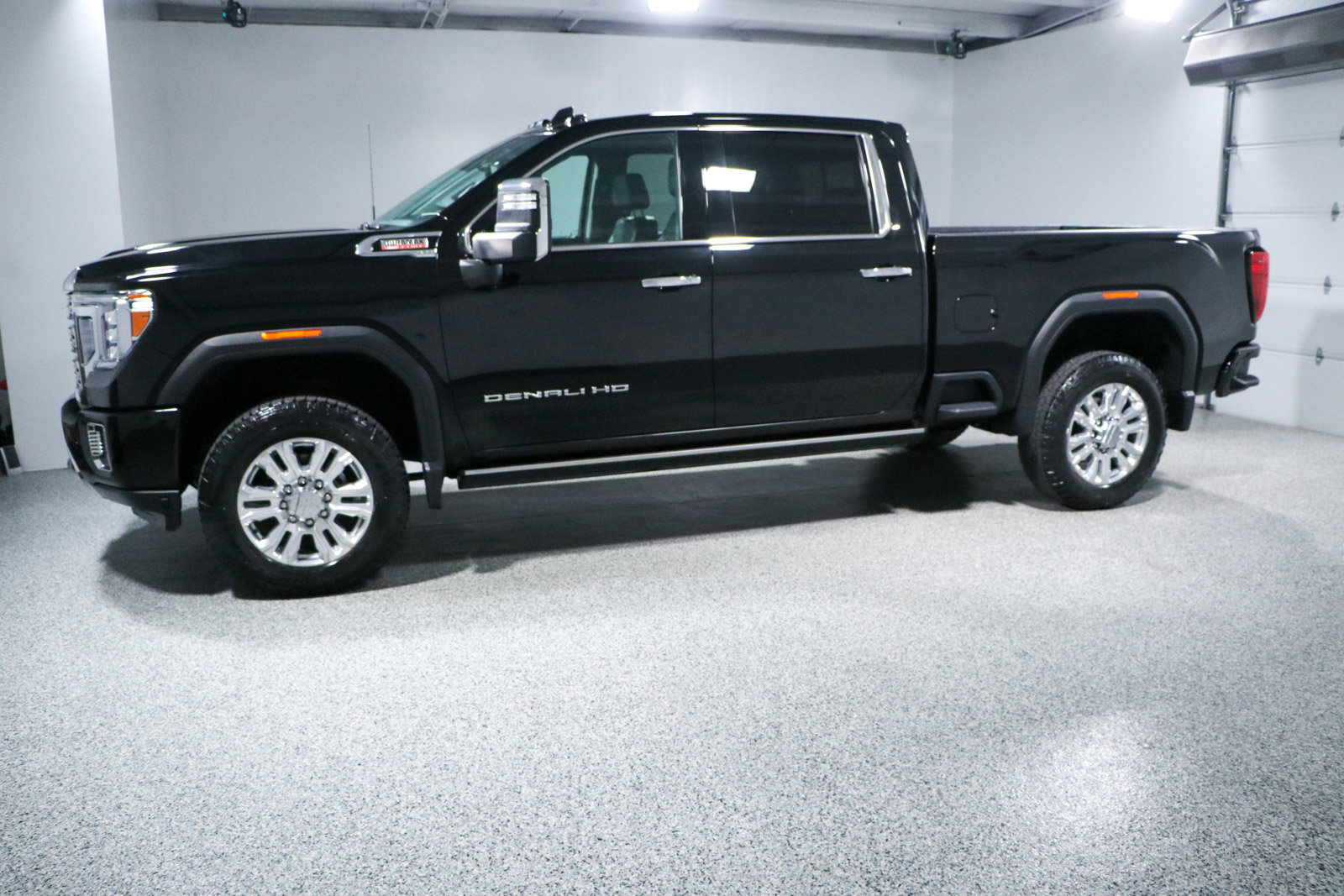 Used 2023 GMC Sierra 2500 Denali w/ Denali Ultimate Package image 10