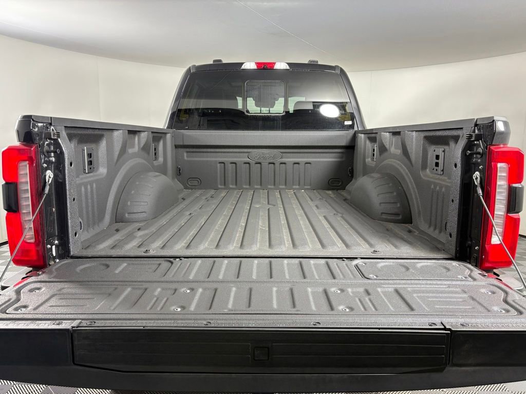 New 2025 Ford F250 Lariat w/ Lariat Ultimate Package AWD/4WD image 36