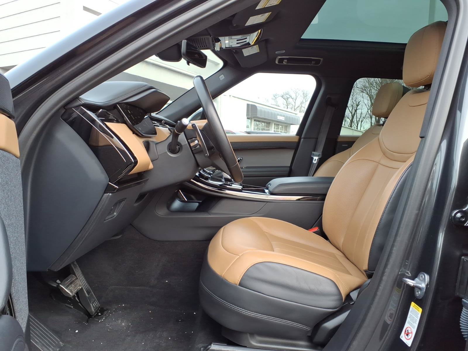Used 2023 Land Rover Range Rover Sport SE Dynamic AWD/4WD image 13