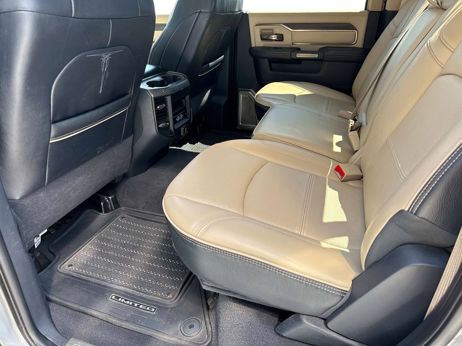 Used 2022 RAM 3500 Limited image 13