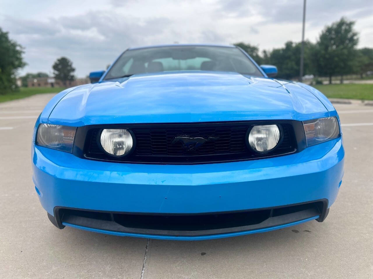 Used 2010 Ford Mustang GT RWD image 3