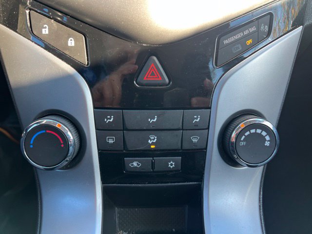 Used 2014 Chevrolet Cruze LS FWD image 23