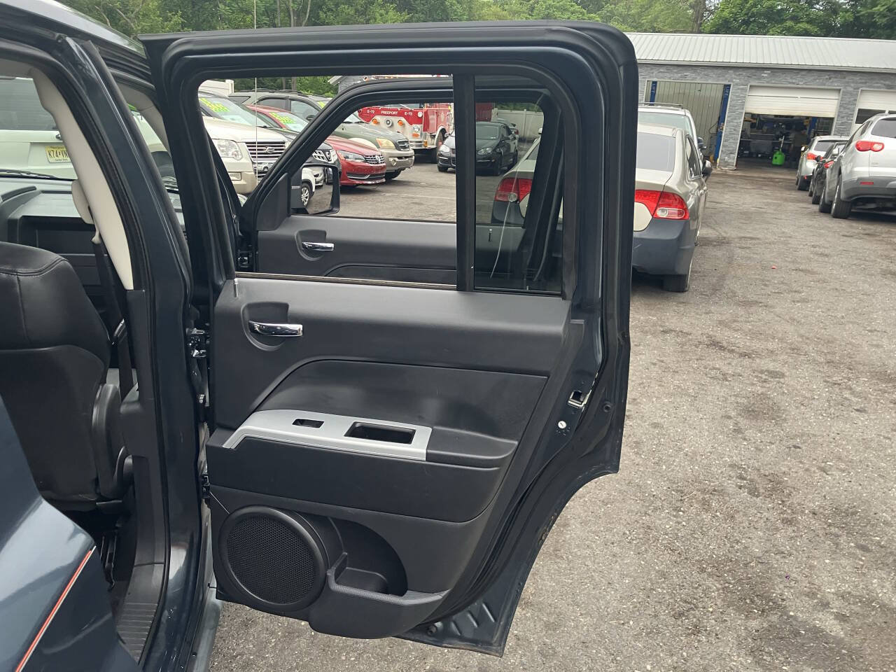 Used 2008 Jeep Patriot Limited AWD/4WD image 37