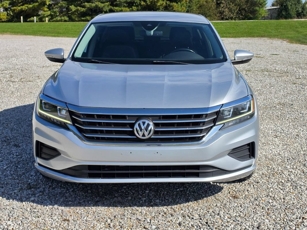 Used 2020 Volkswagen Passat 2.0T SE FWD image 2