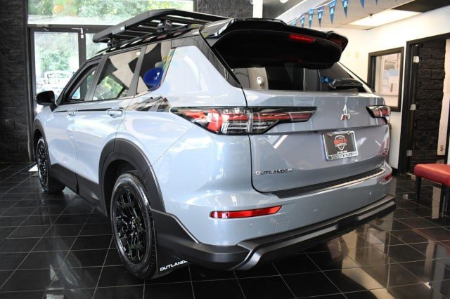 New 2026 Mitsubishi Outlander AWD image 10