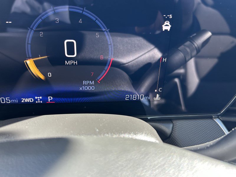 Used 2025 Chevrolet TrailBlazer LT w/ Convenience Package AWD/4WD image 19