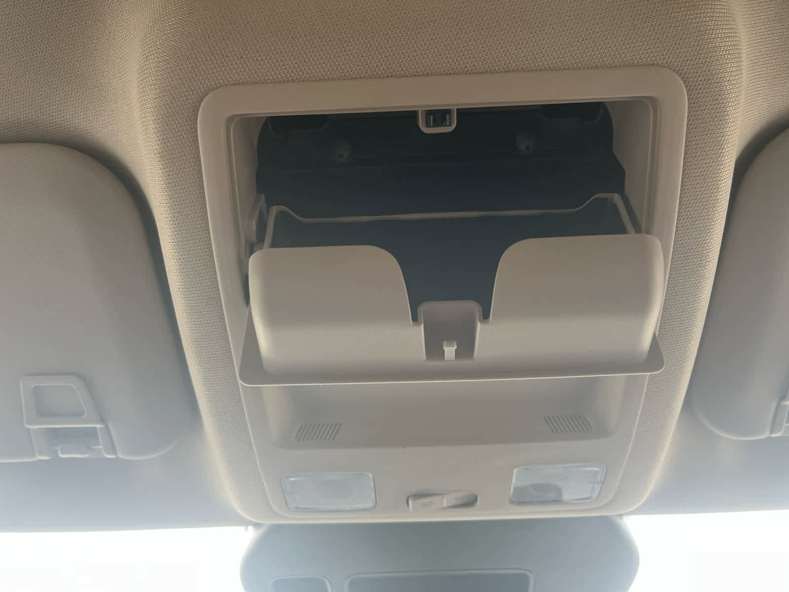 Used 2020 Ford Escape SE image 25