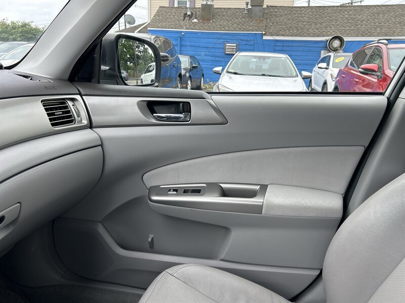 Used 2010 Subaru Forester 2.5X Limited AWD/4WD image 13