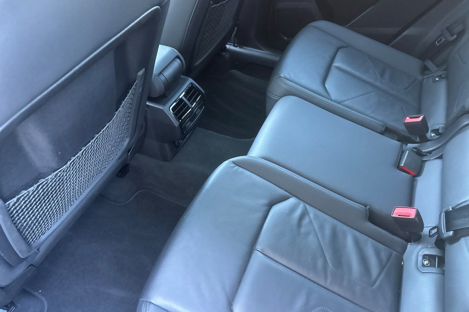 Used 2025 Audi Q3 2.0T Premium image 14