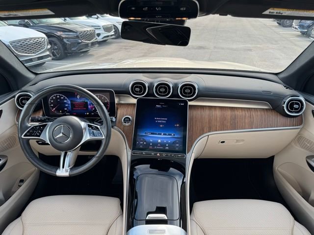 Used 2023 Mercedes-Benz GLC 300 4MATIC image 11