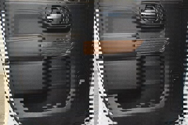 Used 2022 Chevrolet Silverado 2500 High Country w/ Safety Package II image 41