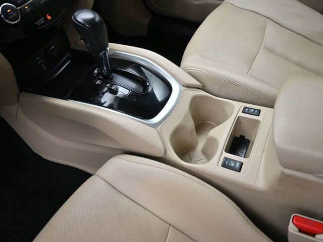 Used 2016 Nissan Rogue SL w/ SL Premium Package image 18