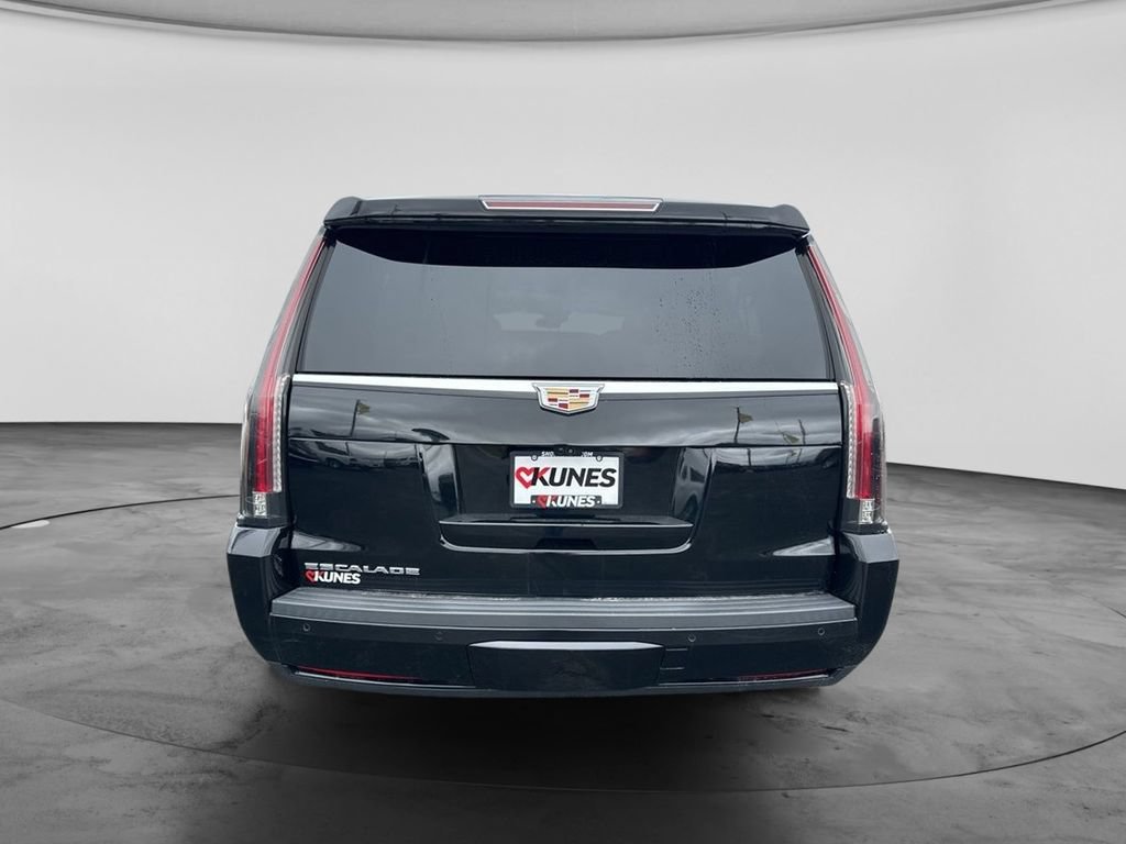 Used 2018 Cadillac Escalade ESV Luxury AWD/4WD image 7