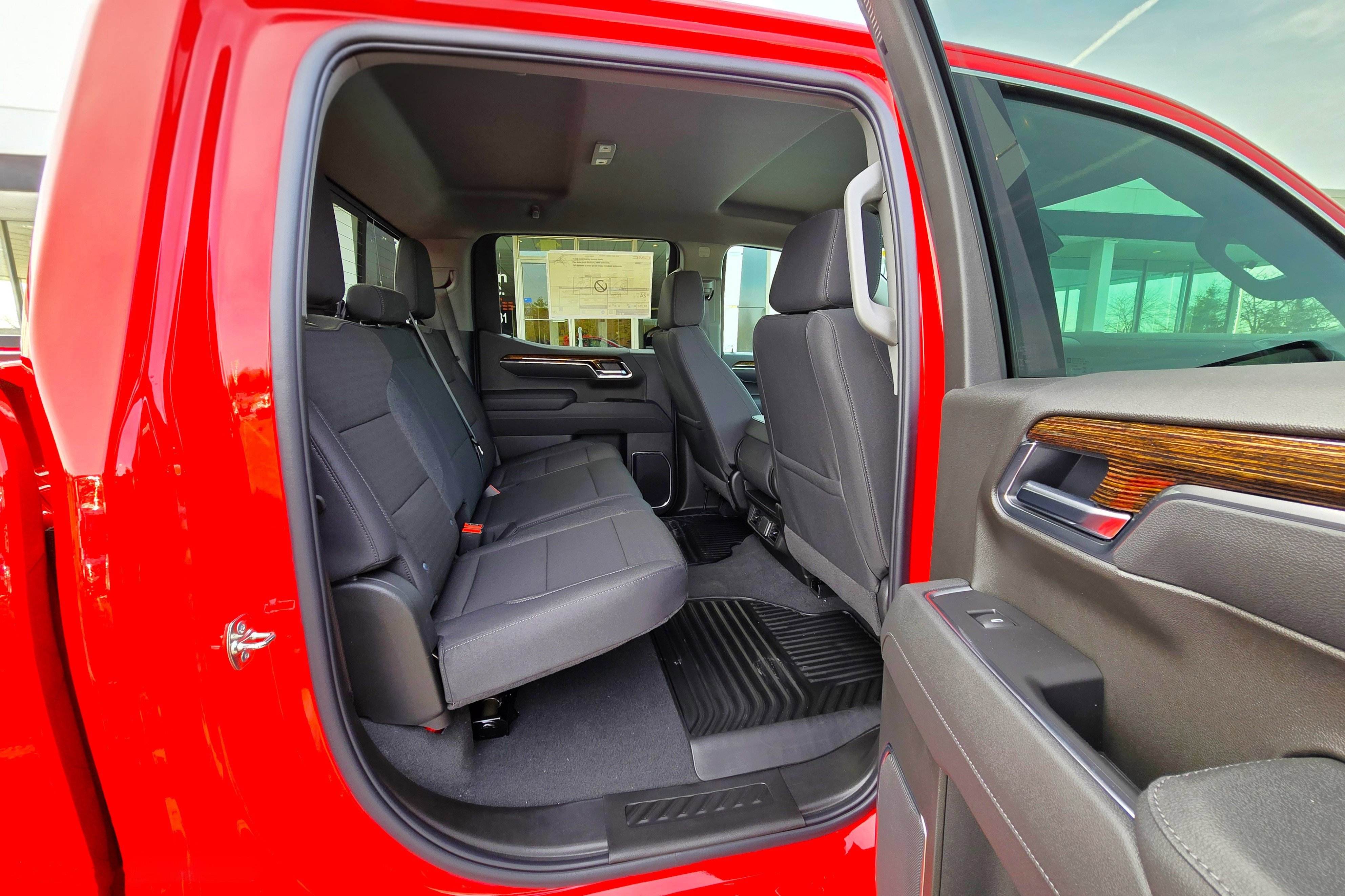 New 2026 GMC Sierra 1500 SLE w/ X31 Off-Road Package image 18