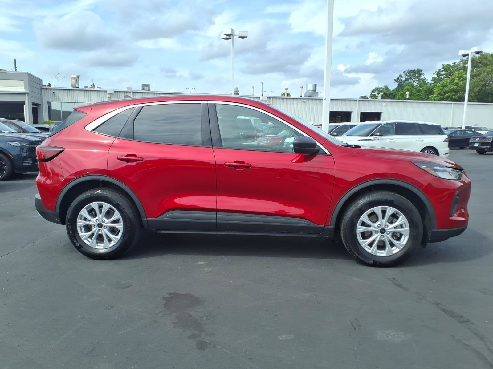 Used 2023 Ford Escape Active AWD/4WD image 8