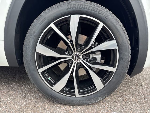 New 2026 Volkswagen Atlas SEL Premium R-Line image 9