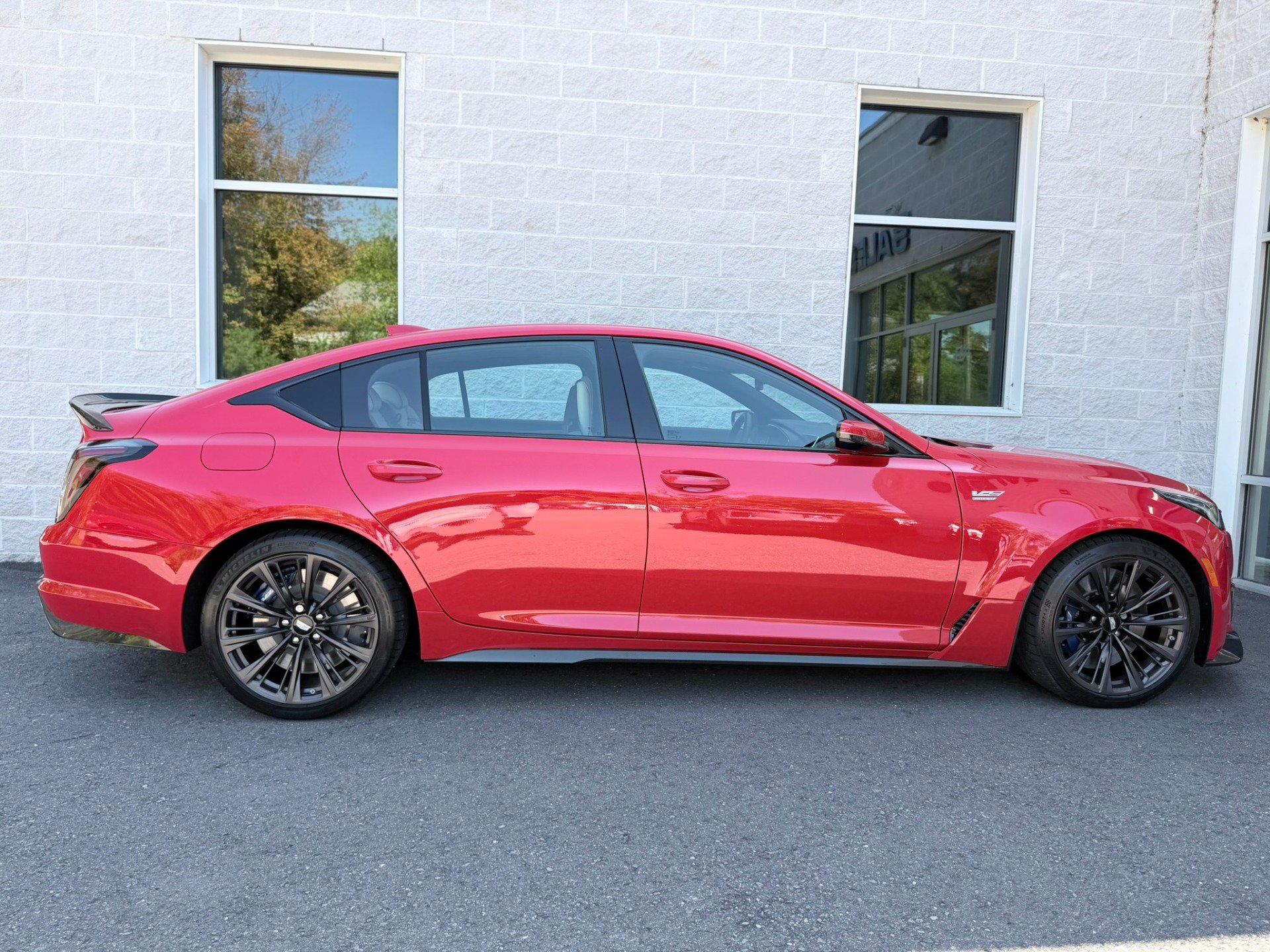 Used 2024 Cadillac CT5 V Blackwing w/ Carbon Fiber Package 2 RWD image 45
