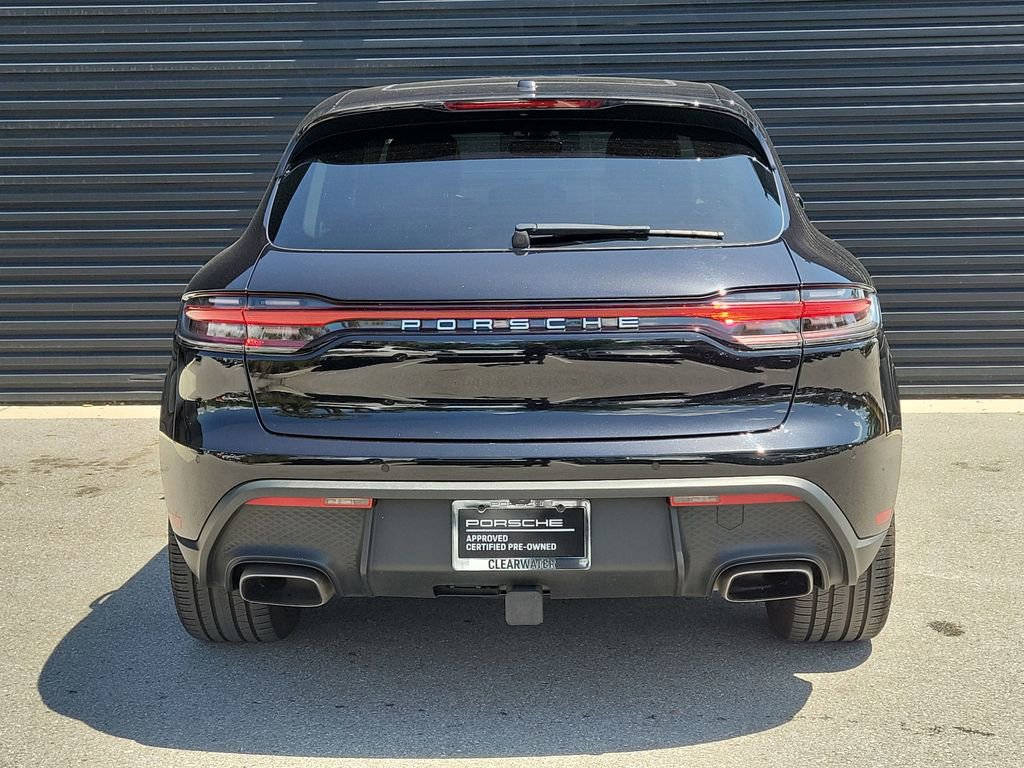 Certified 2022 Porsche Macan image 4