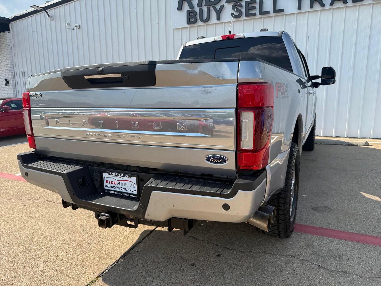 Used 2020 Ford F250 Platinum w/ FX4 Off-Road Package AWD/4WD image 6