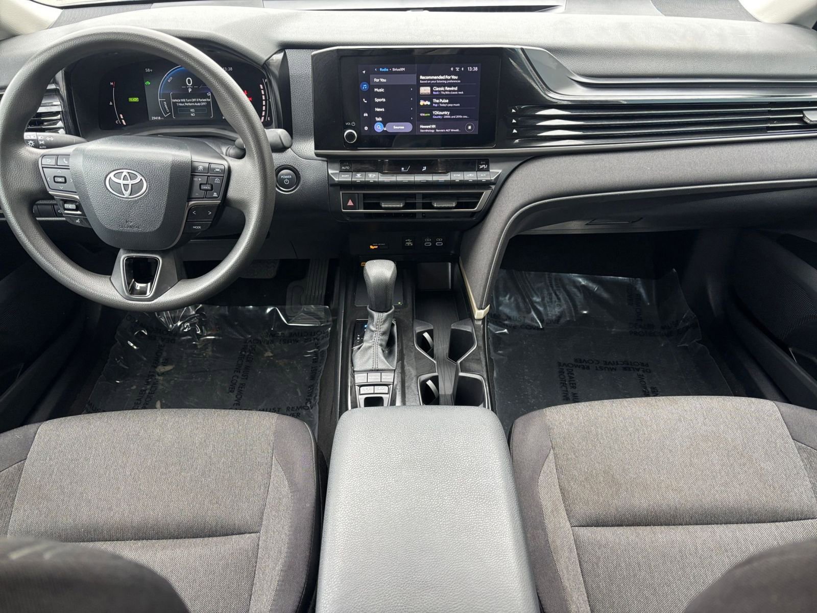 Used 2025 Toyota Camry LE image 29