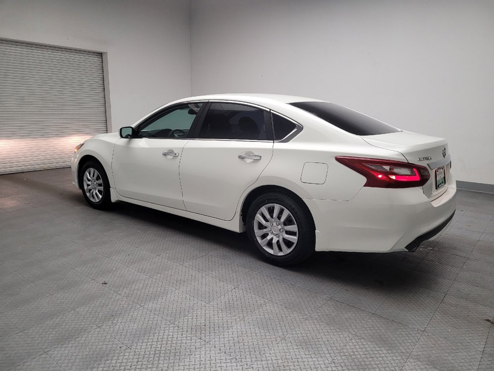 Used 2018 Nissan Altima 2.5 S w/ S Convenience Package image 3