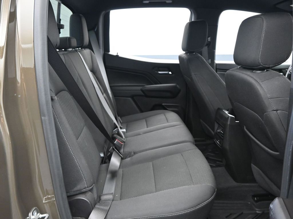 Used 2024 Chevrolet Colorado LT w/ LT Convenience Package image 15