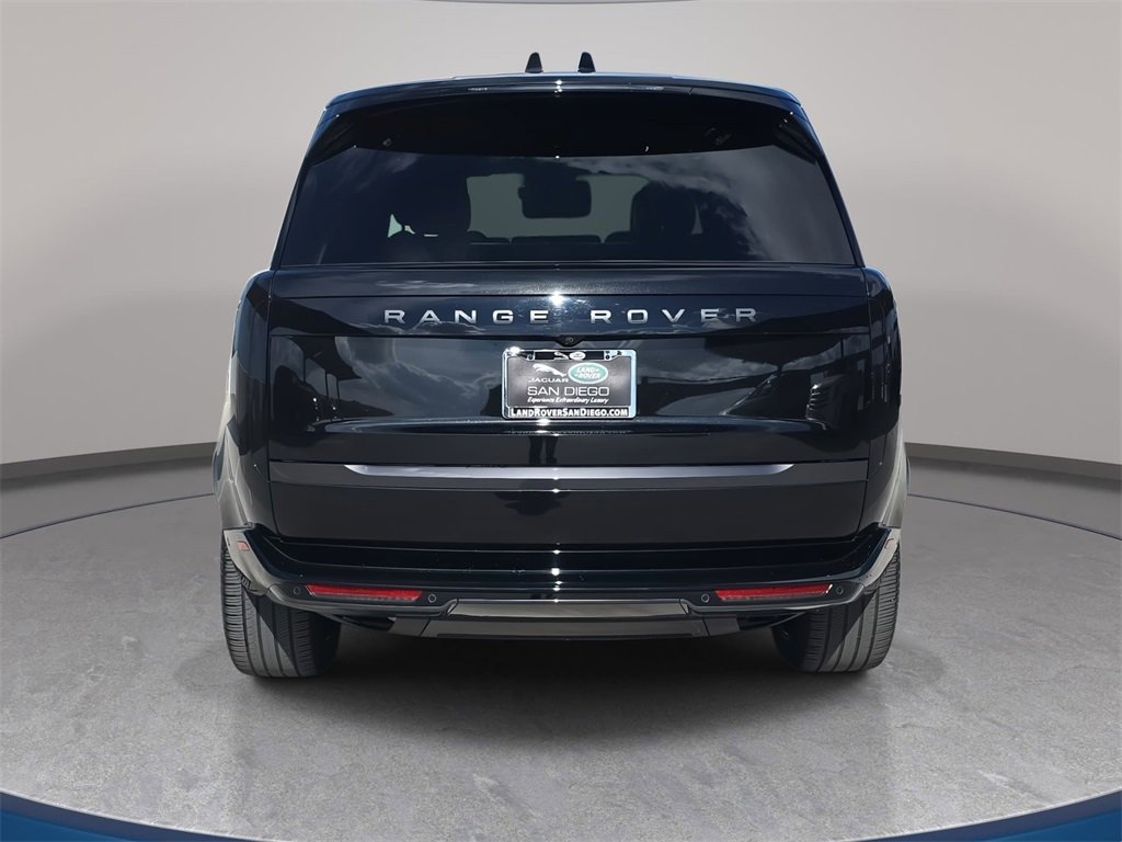 Certified 2025 Land Rover Range Rover SE image 6
