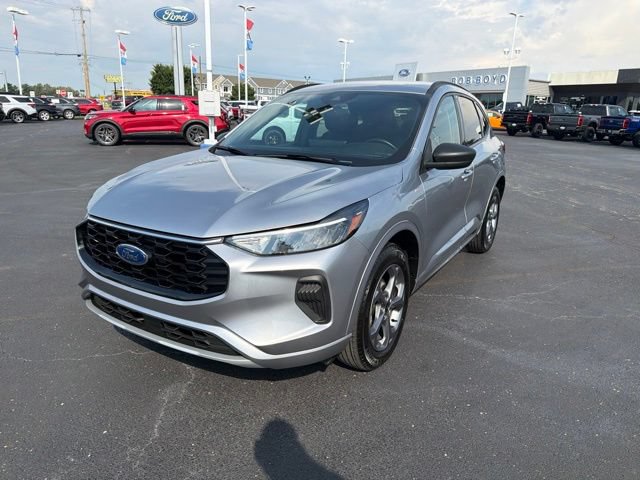 Used 2024 Ford Escape ST-Line w/ Tech Pack #1 AWD/4WD image 11