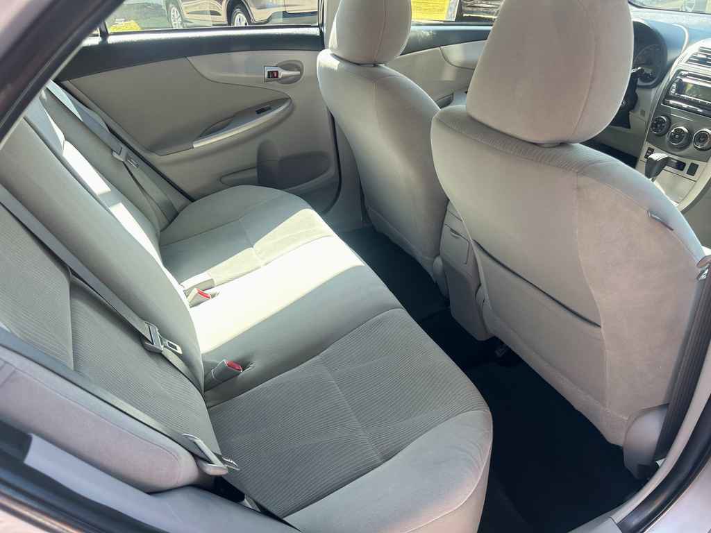 Used 2012 Toyota Corolla LE image 14