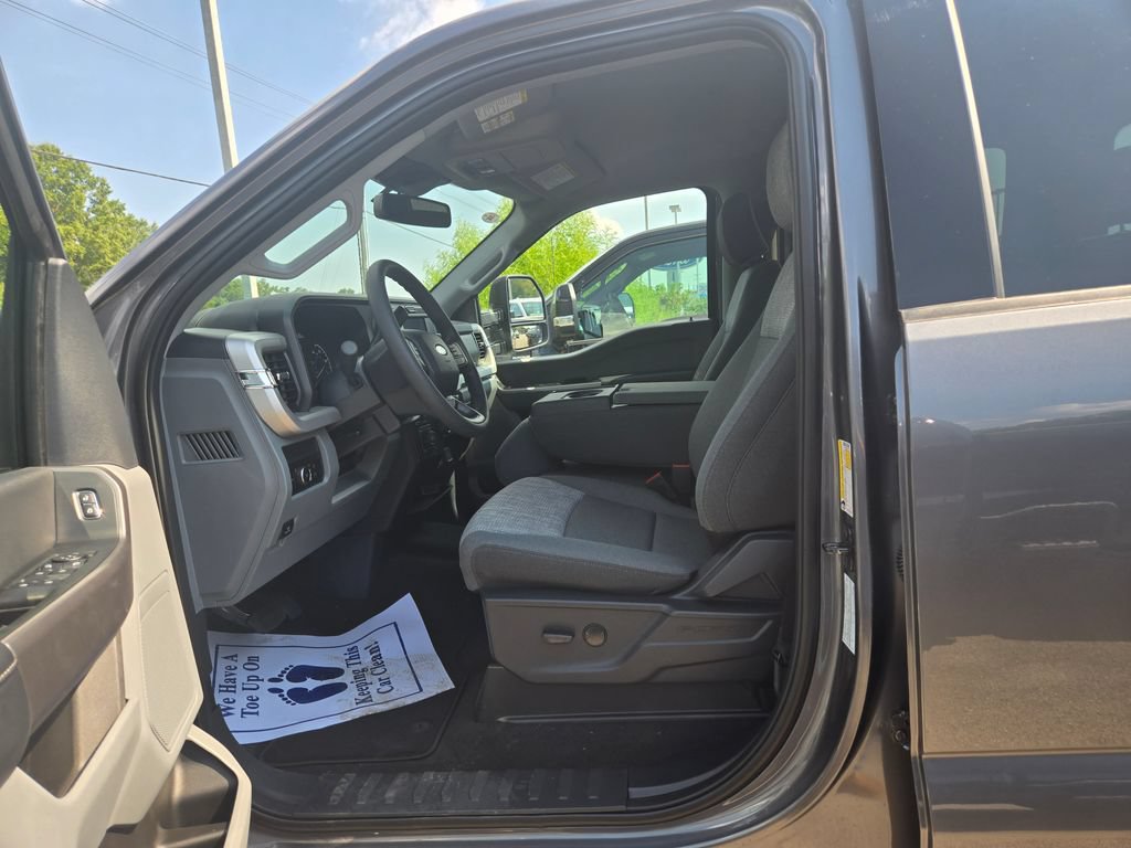 New 2027 Ford F250 XLT AWD/4WD image 7