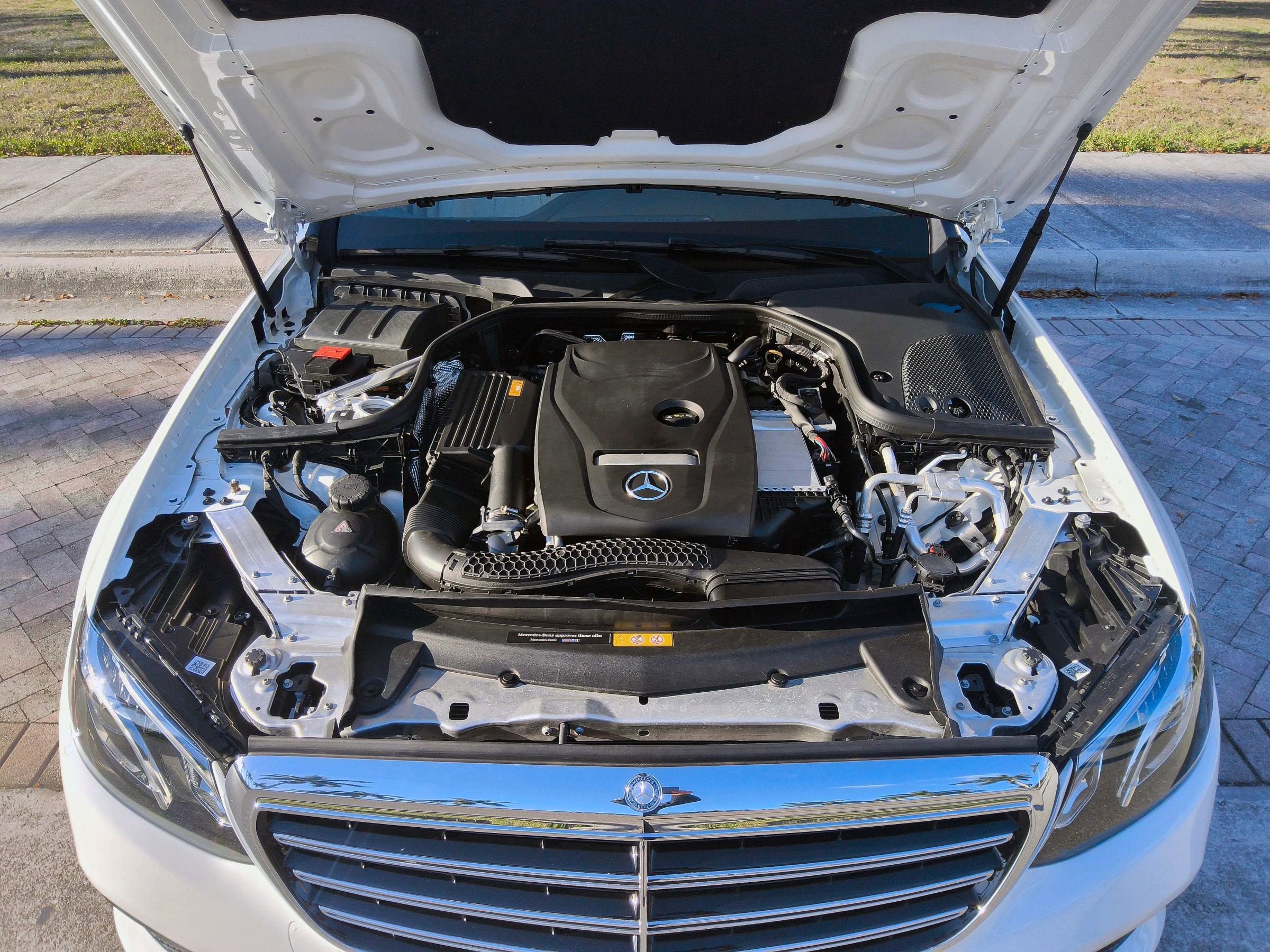 Used 2017 Mercedes-Benz E 300 image 41