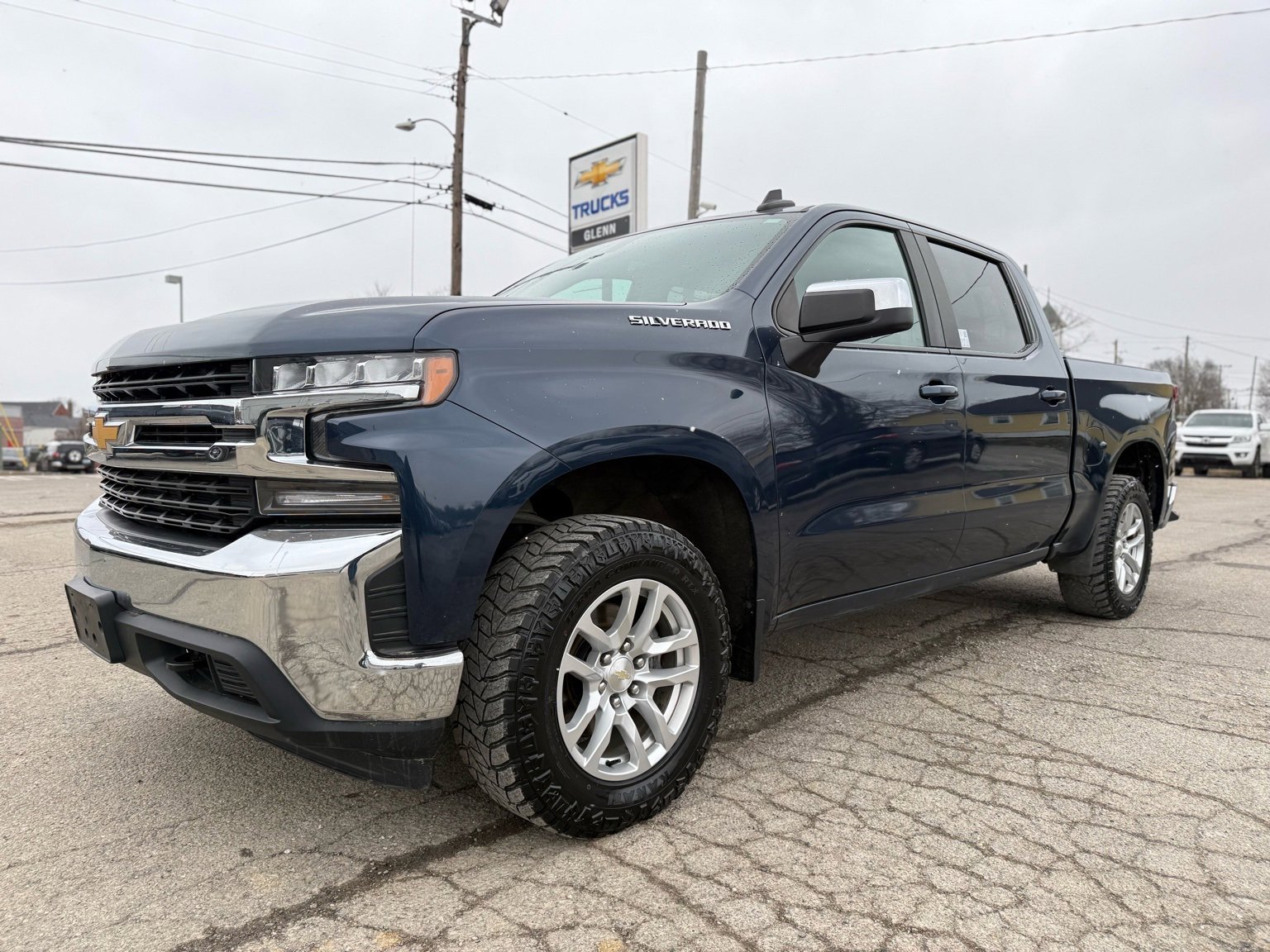 Used 2020 Chevrolet Silverado 1500 LT image 2