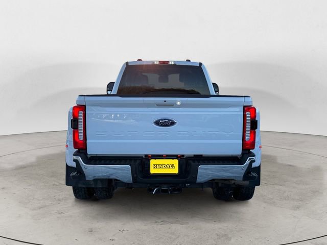 Certified 2025 Ford F450 Lariat w/ FX4 Off-Road Package image 4