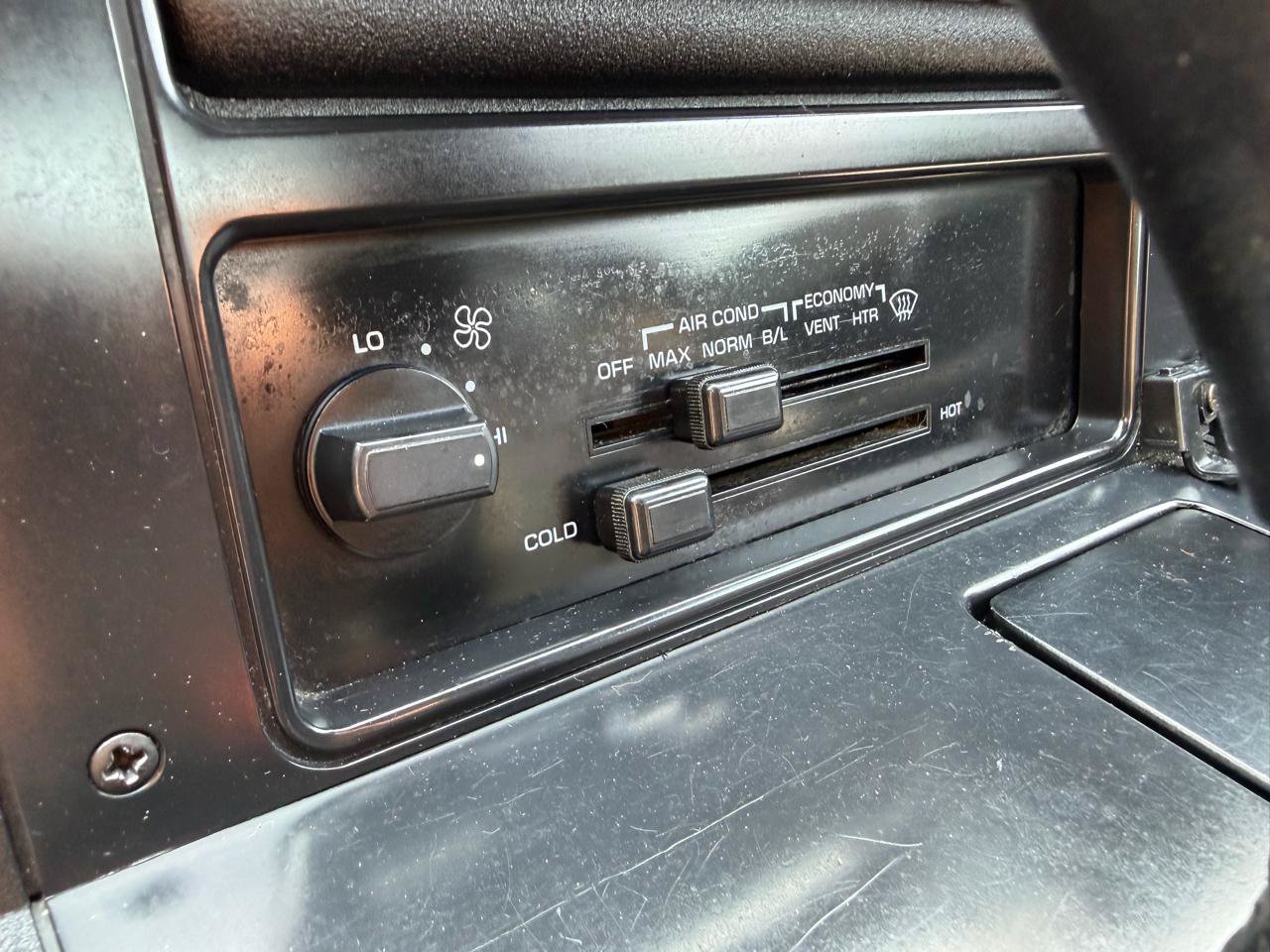 Used 1987 Chevrolet Corvette Coupe RWD image 24