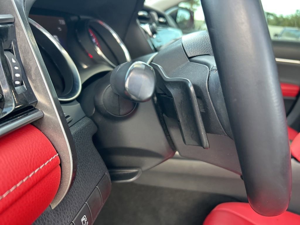 Used 2020 Toyota Camry XSE image 35