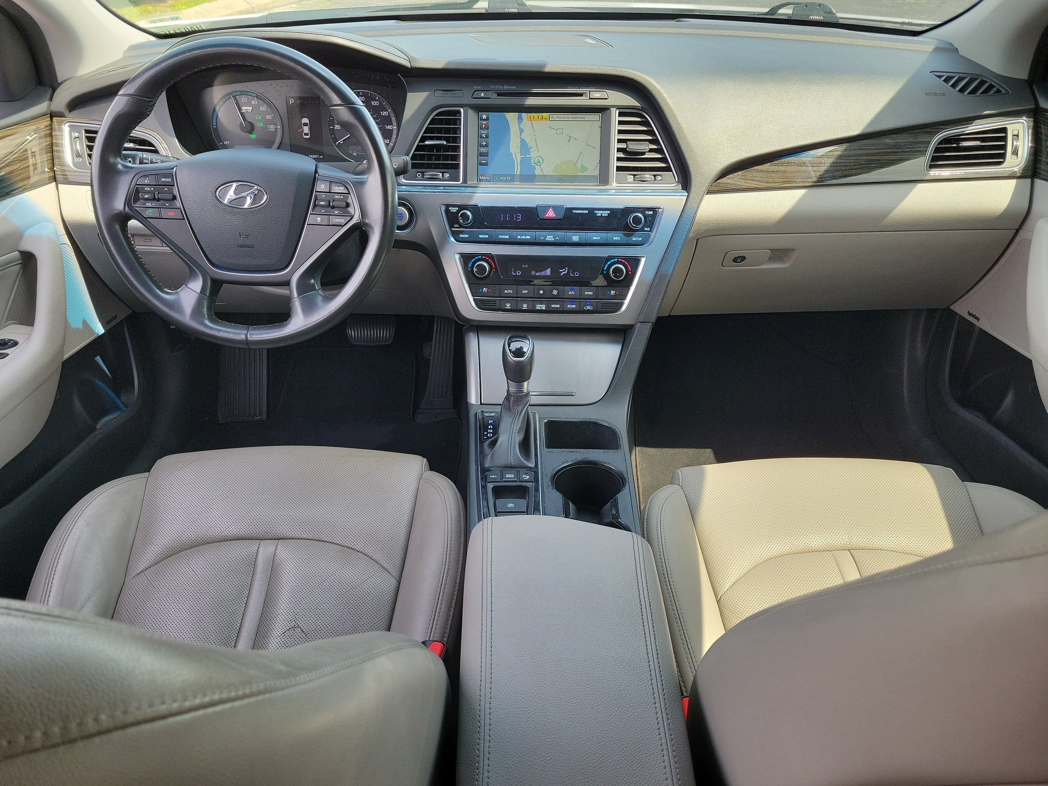 Used 2017 Hyundai Sonata Limited FWD image 14