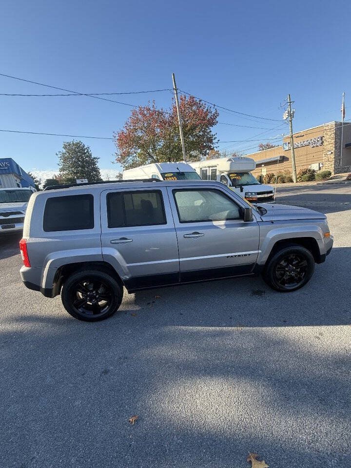 Used 2015 Jeep Patriot Sport w/ Power Value Group AWD/4WD image 5