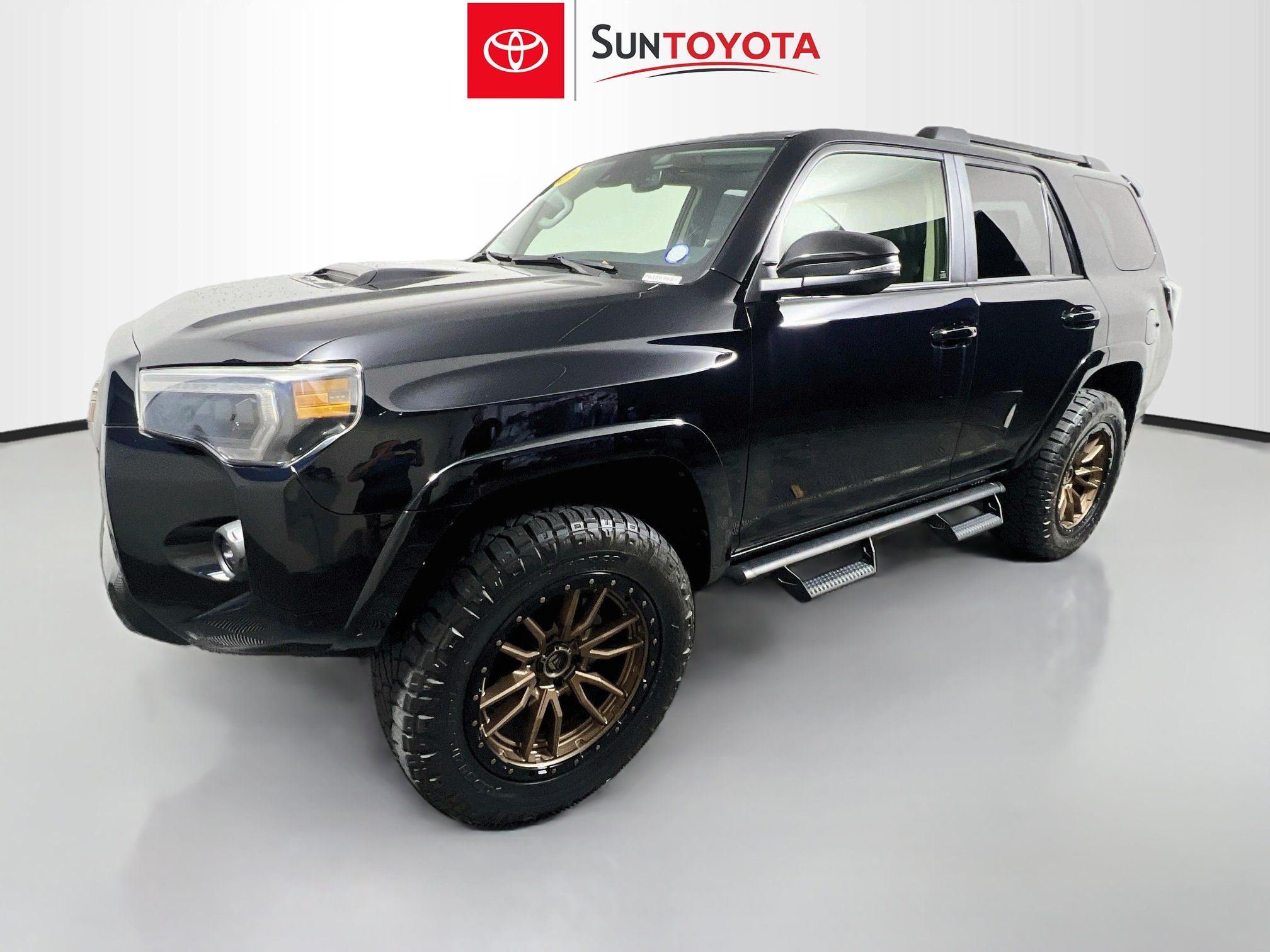 Used 2023 Toyota 4Runner TRD Off-Road Premium w/ Moonroof Package AWD/4WD image 9