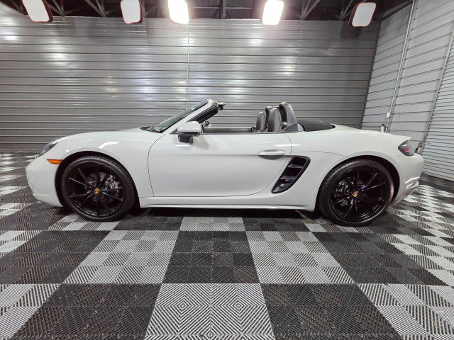 Used 2023 Porsche 718 Boxster RWD image 9